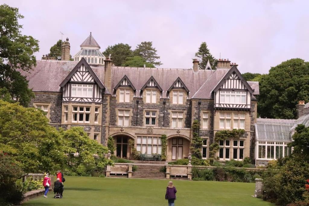 Garn Lodge Ньютаун Экстерьер фото