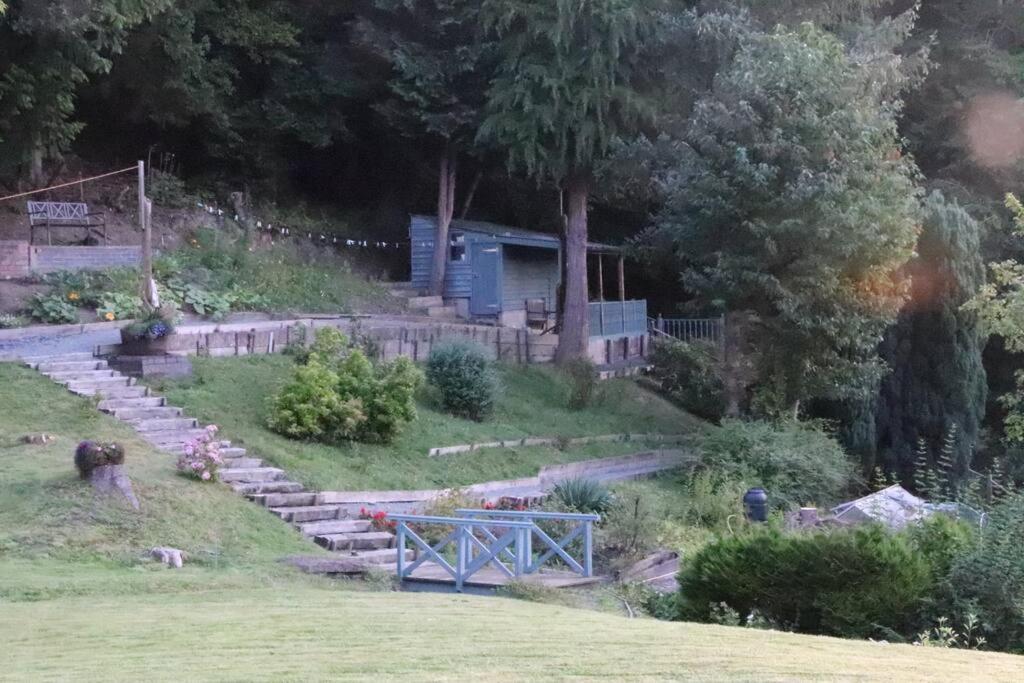 Garn Lodge Ньютаун Экстерьер фото